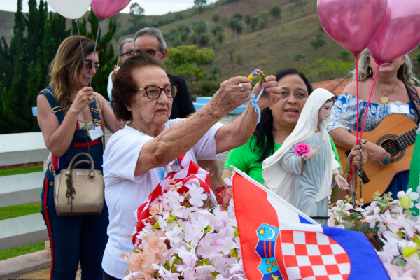 Album 18OUT COROAÃ§Ã£O DA RAINHA DA PAZ